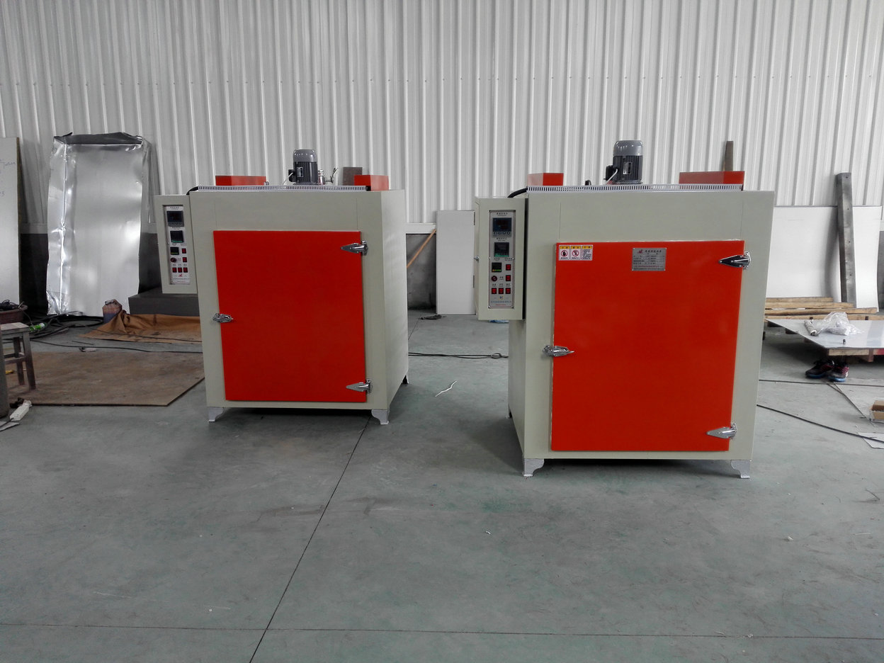 熱風循環(huán)烘箱在制藥工藝中有什么應用？